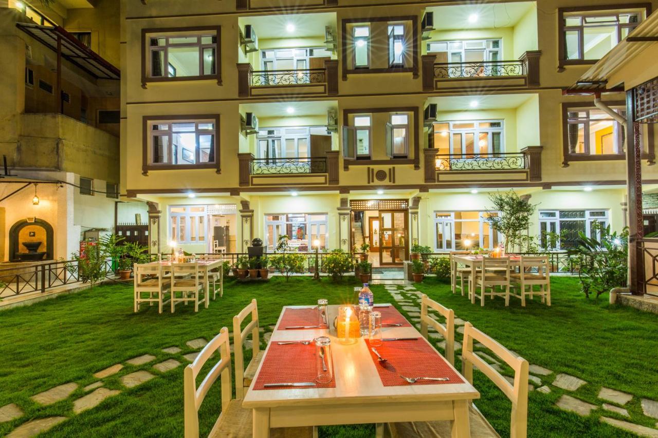 Hotel Acme Inn Katmandu Zewnętrze zdjęcie